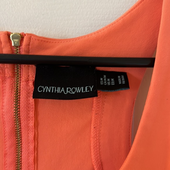 Cynthia Rowley spandex dress in peach, size medium. With pockets!! - Picture 2 of 6